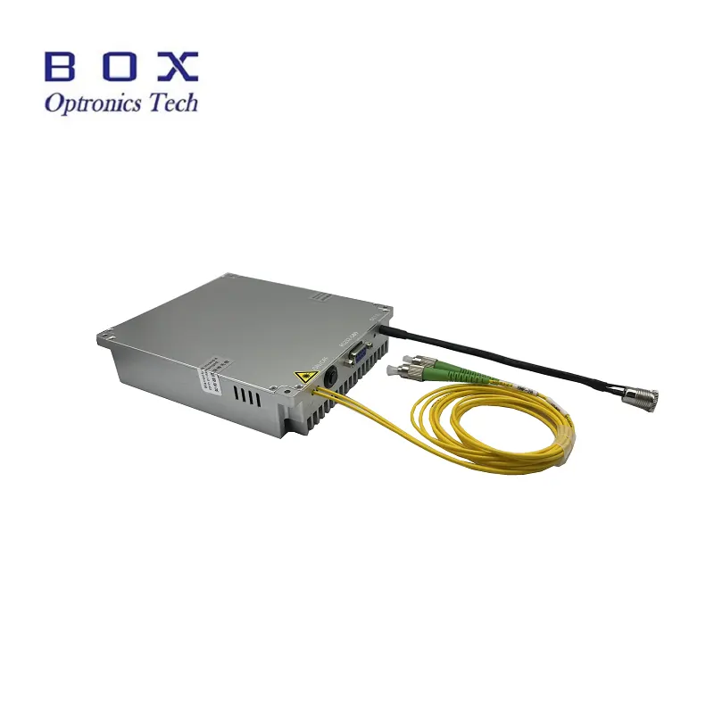 Preamplificador de fibra dopado con erbio de banda C