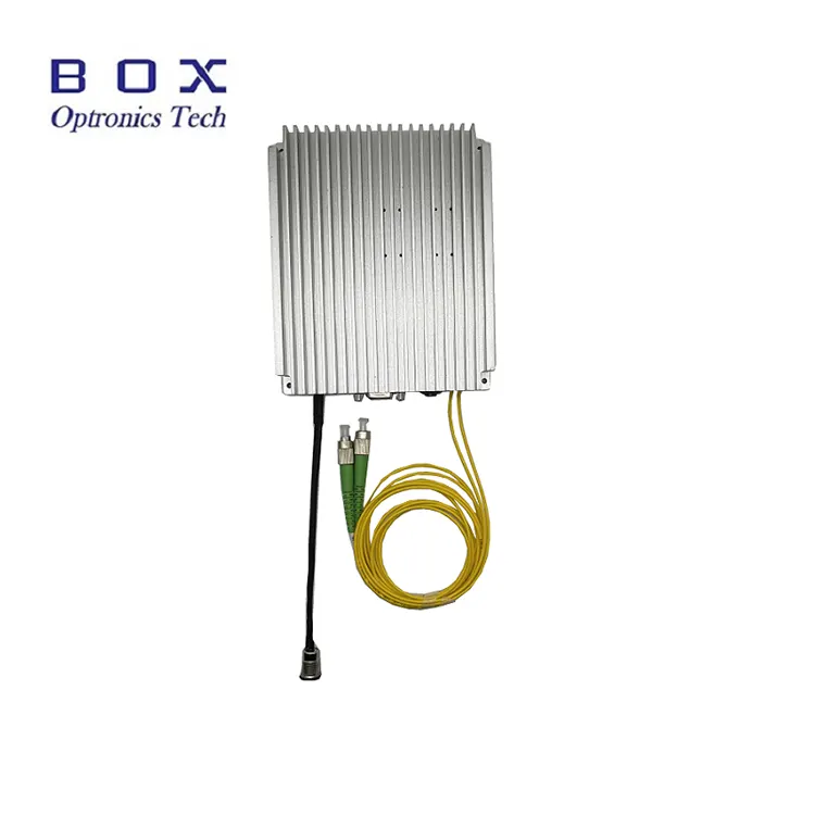 Preamplificador de fibra dopado con erbio de banda C